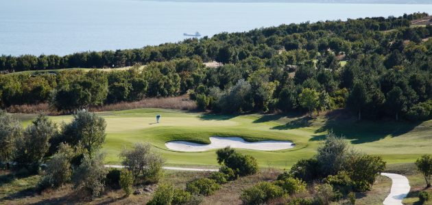 lighthouse_resort_golf01