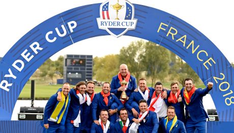 PARIS,FRANCE,30.SEP.18 - GOLF - Ryder Cup 2018, Le Golf National, award ceremony. Image shows the rejoicing of team Europe. keywords: trophy. Photo: GEPA pictures/ Sipa USA/ USA Today/ Ian Rutherford - ATTENTION - COPYRIGHT FOR AUSTRIAN CLIENTS ONLY - FOR EDITORIAL USE ONLY
